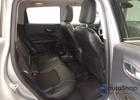 2018 Jeep Compass Latitude 4X4 из США, поврежденный, VIN 3C4NJDBB9JT161749